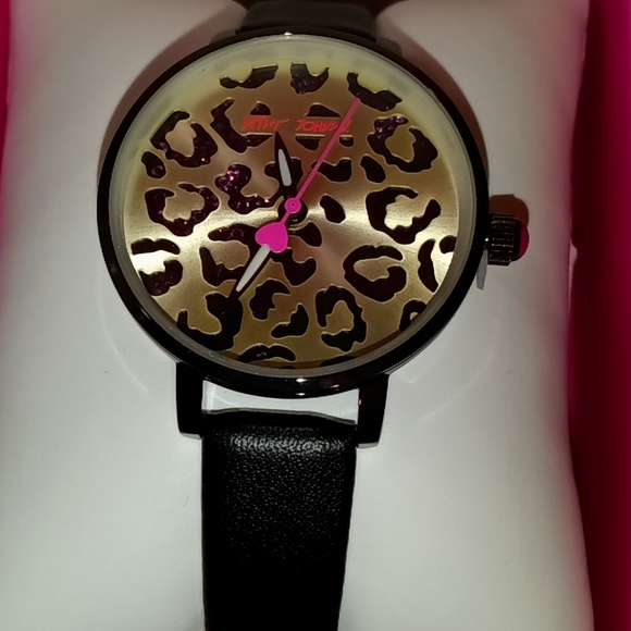 Betsey Johnson watch - Picture 2 of 6